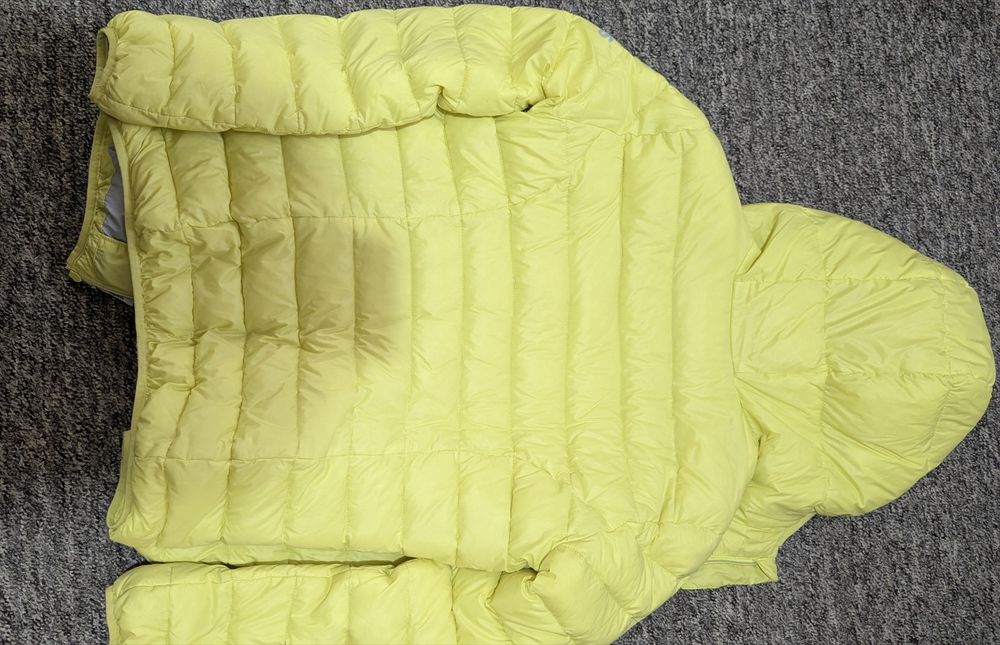 Яскравий пуховик фірмовий Kangaroos