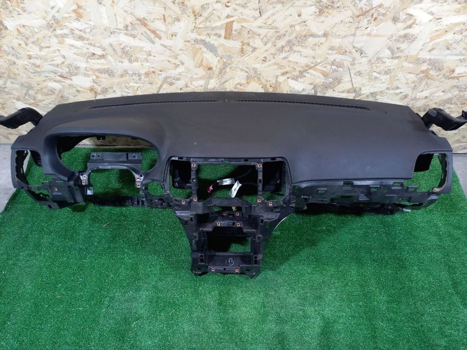 Торпедо Jeep grand cherokee wk2