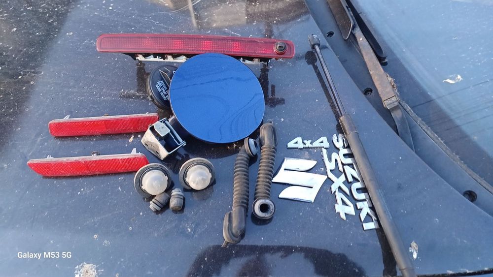 Накладка катафот отражатель SUZUKI SX4 FIAT SEDICI