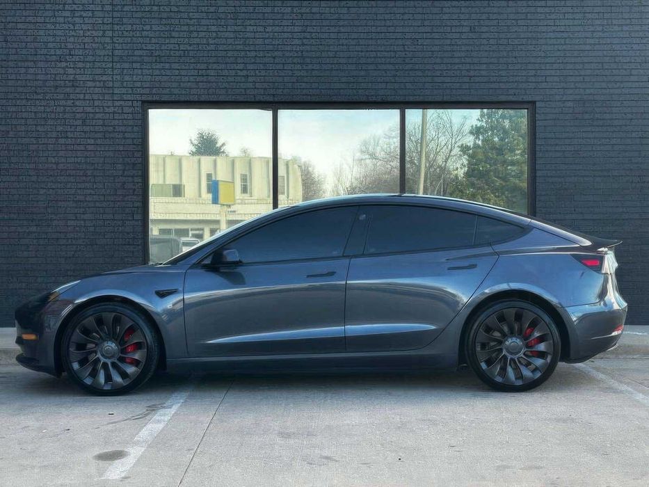 Tesla Model 3 Performance      2022