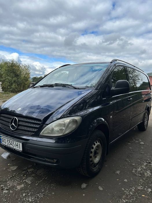 Машина Mercedes Vito