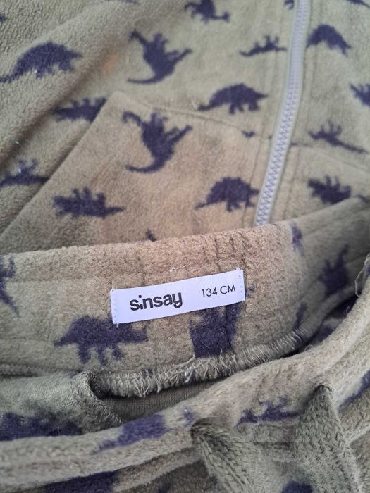 Продам флісовий костюм на зріст 134