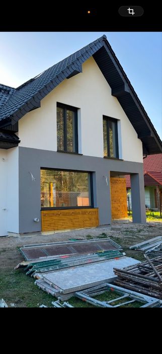 Podbitka dachowa drewniana i PCV   Malowanie elewacji  TYNK NATRYSKOWY