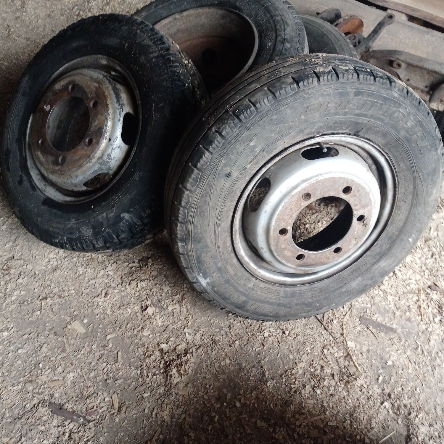 Колеса 225/75 r16: 2 500 грн. - Автошини Сарни на Olx