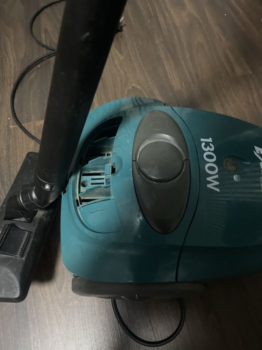 Пылесос LG 1300W