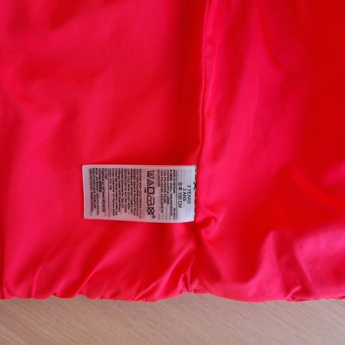 Жилетка gap 3 роки