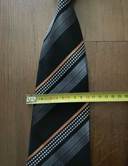 Krawat w paski elegancki uniwersalny