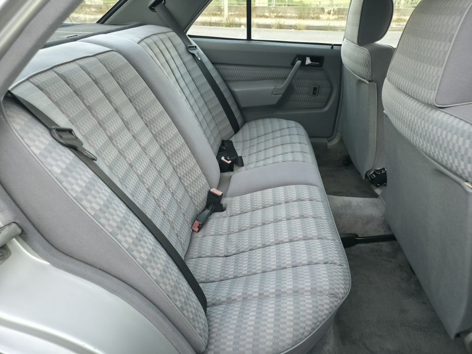 Mercedes Benz 190D 2.5 impecável