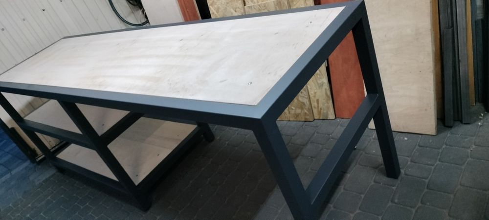 Solidny stół warsztatowy (Falbanek)