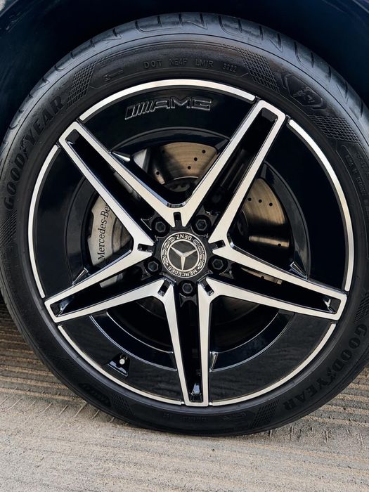 Vendo Mercedes-Benz C300e T AMG Line 320cv | 11/2022 | 55.165 km