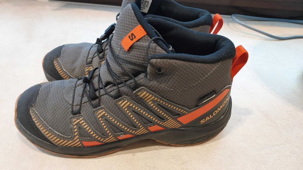 Buty SALOMON rozmiar 37, junior