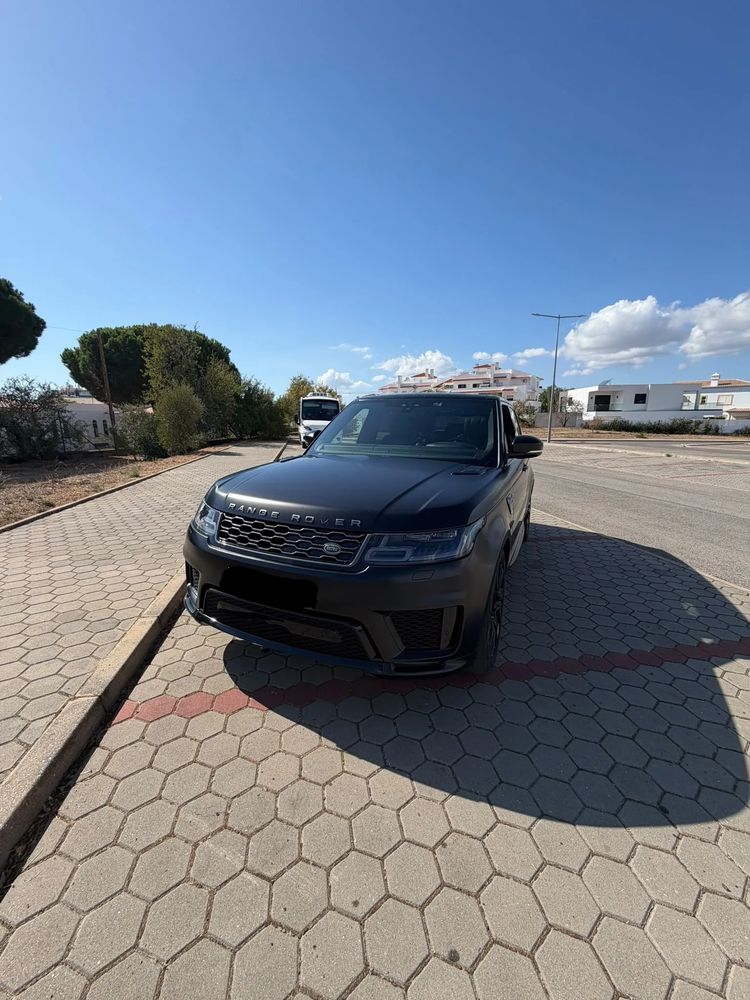 Land Rover Range Rover P400e Plug-in Westminster Black