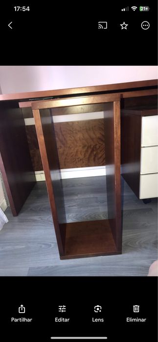 Secrataria de madeira