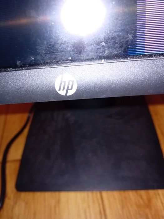 Monitor hp  2021 uszkodzony