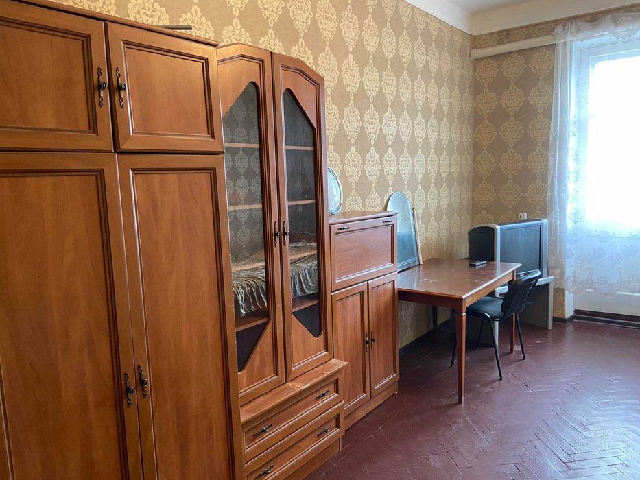 Продам 3 комн. сталинку на пр Гагарина