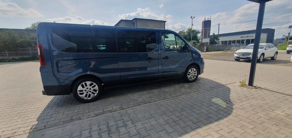 Wynajem busa 9 os tanio