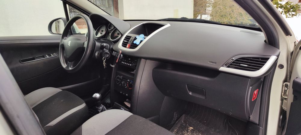 Peugeot 206, 1,4L Benzyna