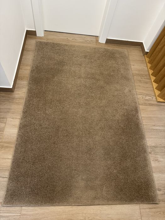 2 carpetes castanhas