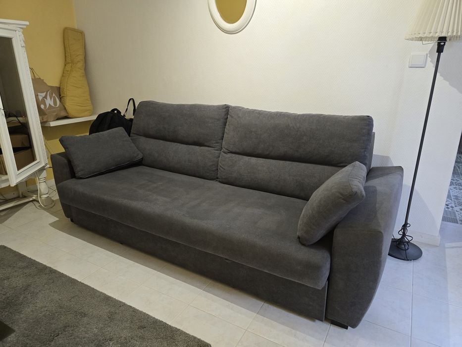 Sofá-cama em ótimo estado