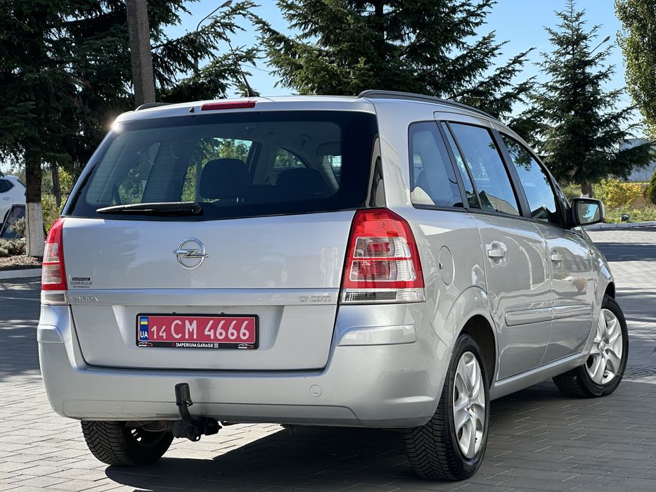 Opel zafira 2014року