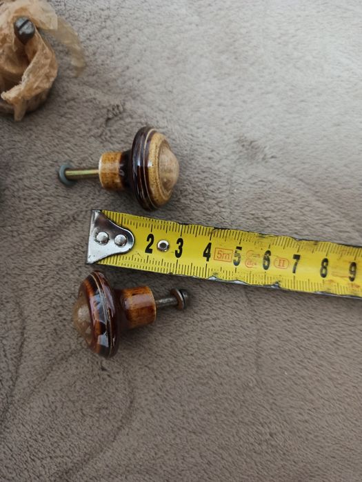 Ручка меблева під дерево