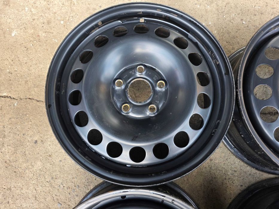 Oryginalne felgi stalowe VW AG 16" 5x112x57,1 ET 48 Golf VII A3 Leon