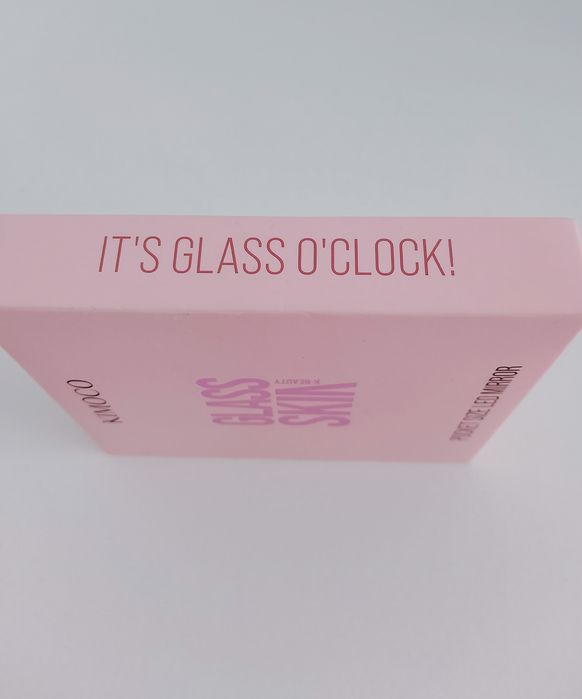 zamykane lusterko kompaktowe LED marki Kimoco