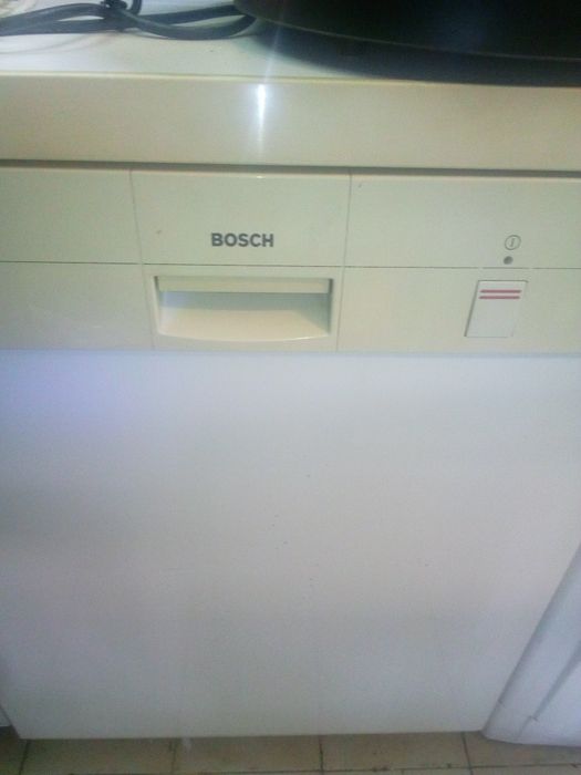 Maq. Da loiça BOSH de  superior qualidade ,nova c/ garantia 180€