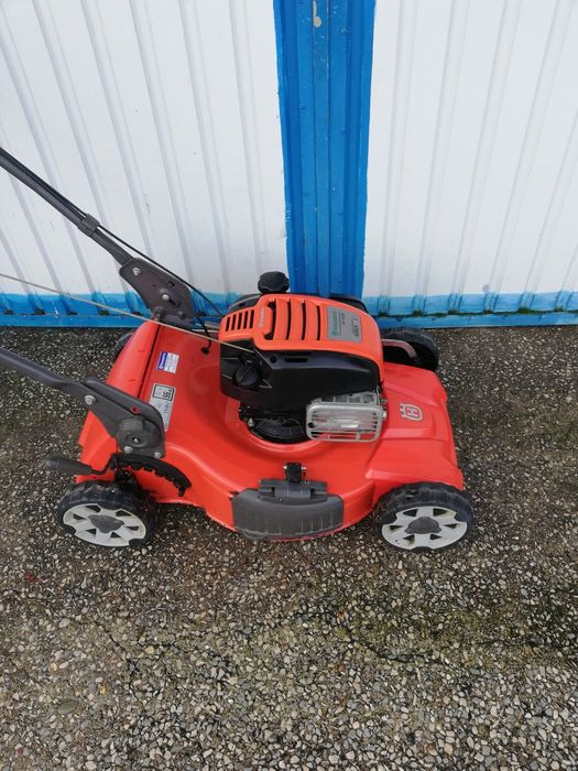 Corta relva Husqvarna excente estado