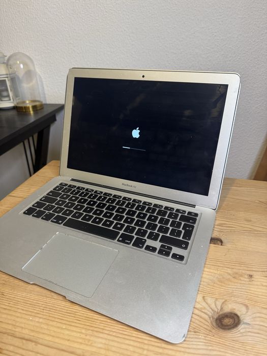 Macbook Air 13" 2015 | 8GB | 512GB | 192 ciclos