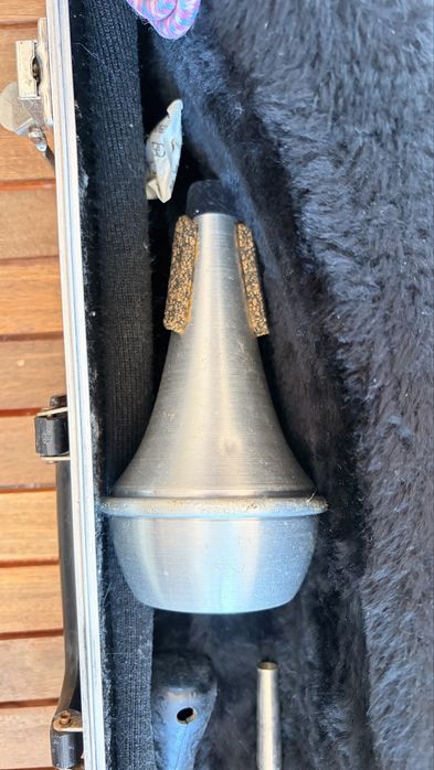 Trompete Bach Selmer Company Prateado Instrumento Sopro com Estojo Rígido