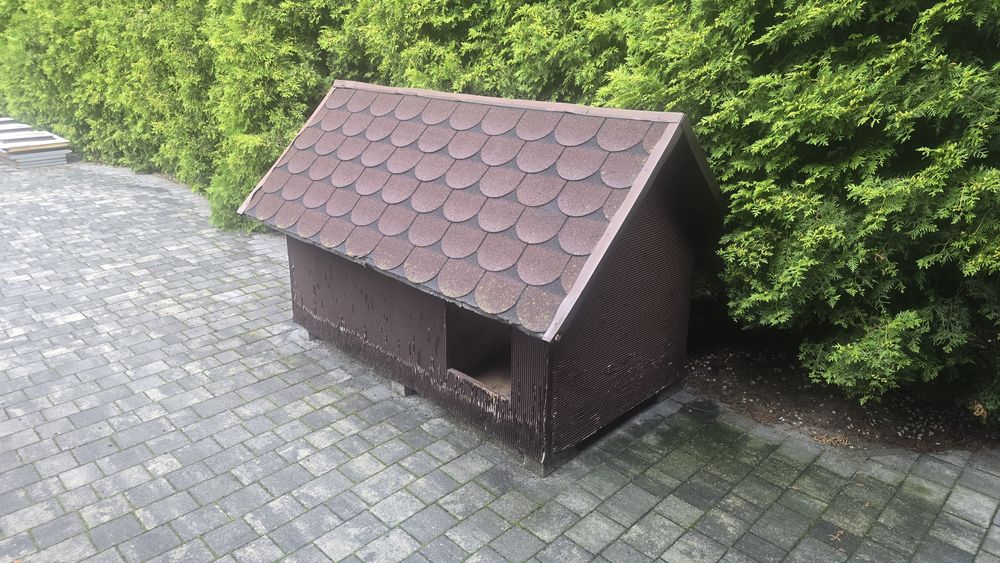 Buda dla psa ocieplona