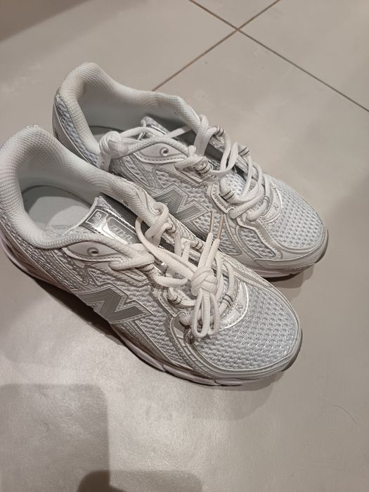 New Balance 740 White