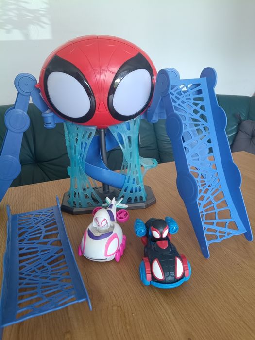 Baza Spidermana + 2 autka