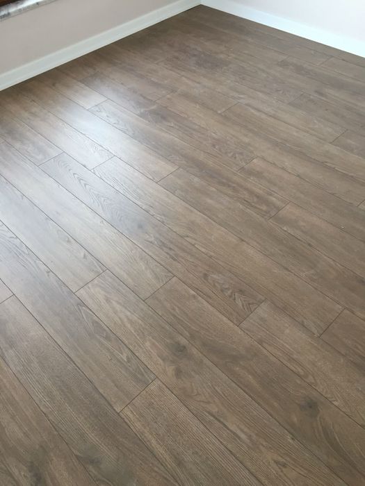 Укладаю ламінат, вінілові підлоги, паркетна дошка.