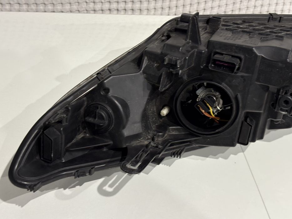 Lampa przod renault megane III lift