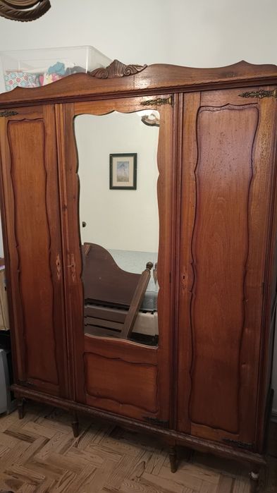 Comodas e roupeiros antigos – para DIY / restauro