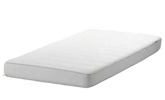 Berço IKEA modelo Hensvik e colchão Vyssa