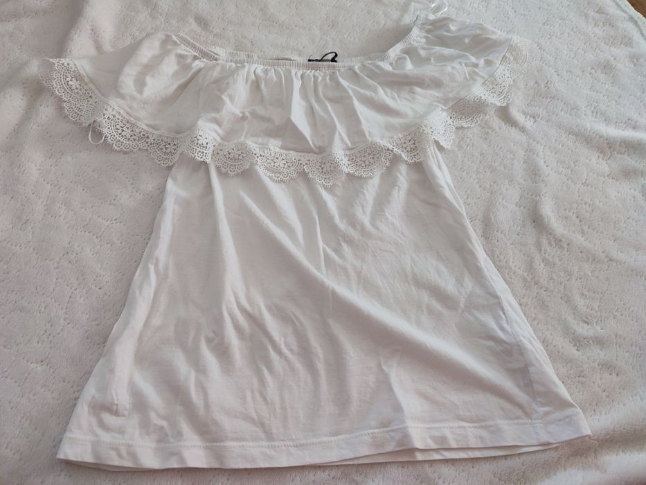 Komplet Bluzeczka z koronką xs + krótkie spodenki