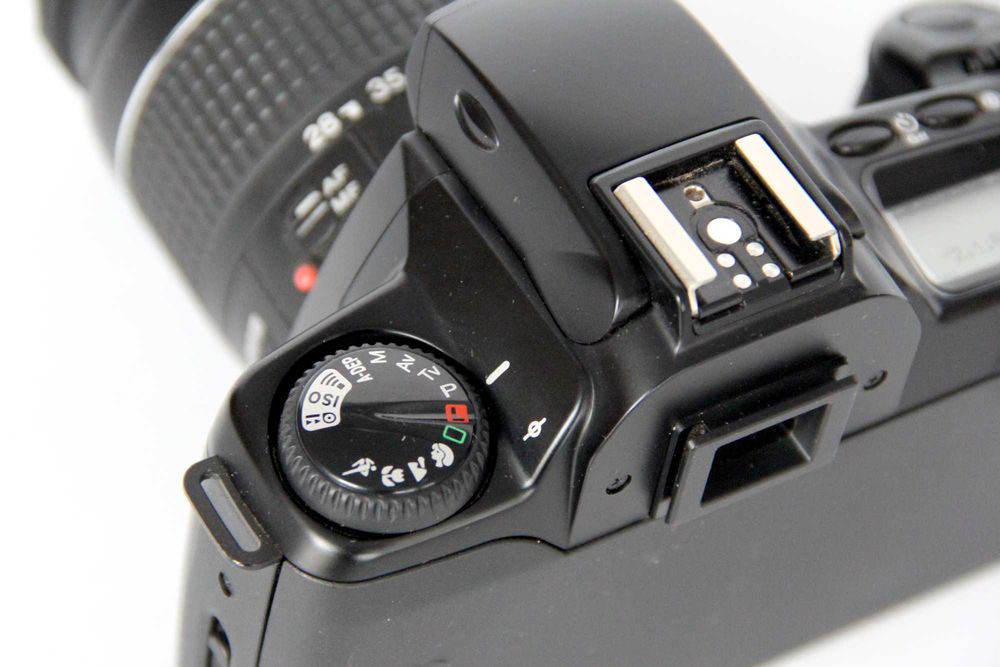 Фотоапарат Canon EOS 3000