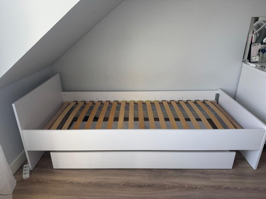 Łóżko jednoosobowe