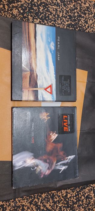 Lote 2 cds Pearl Jam