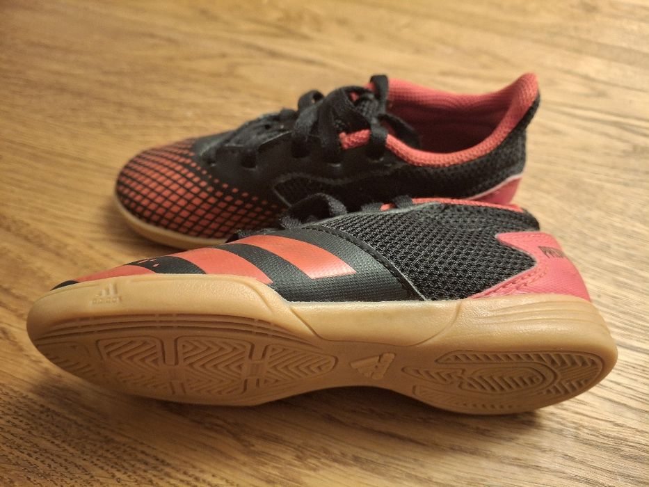 Halówki adidas predator 28