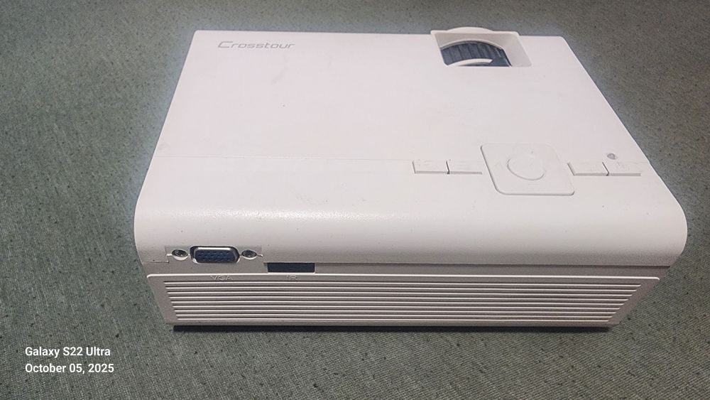 Projektor Crosstour Sprawny