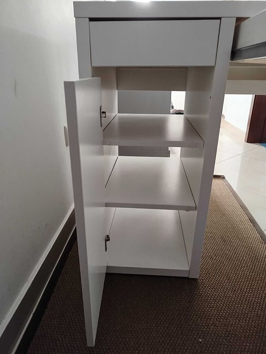 Secretária IKEA Micke