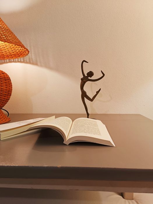 Mesa de madeira maciça