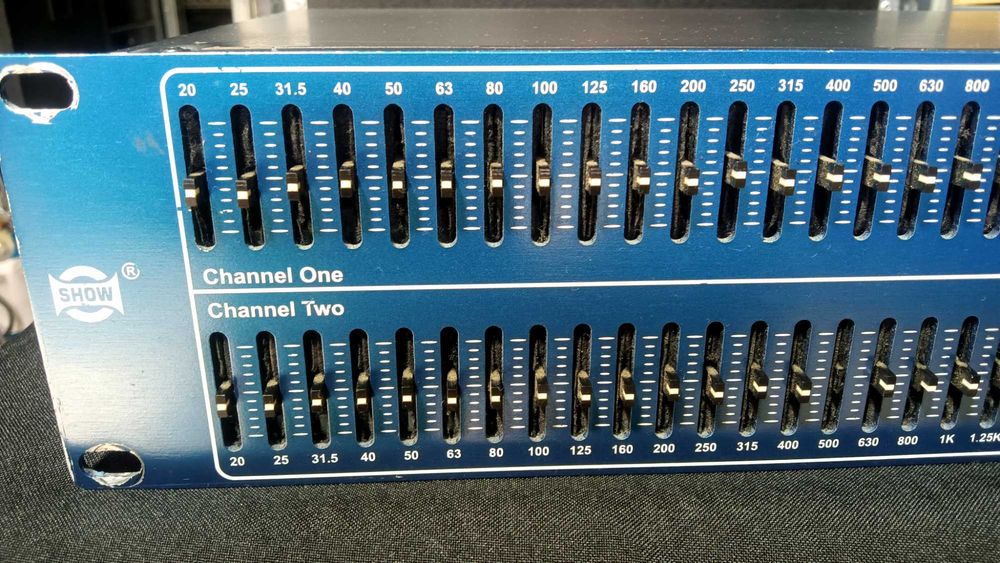 Equalizadores gráficos Alto-Behringer-Show-Spirit