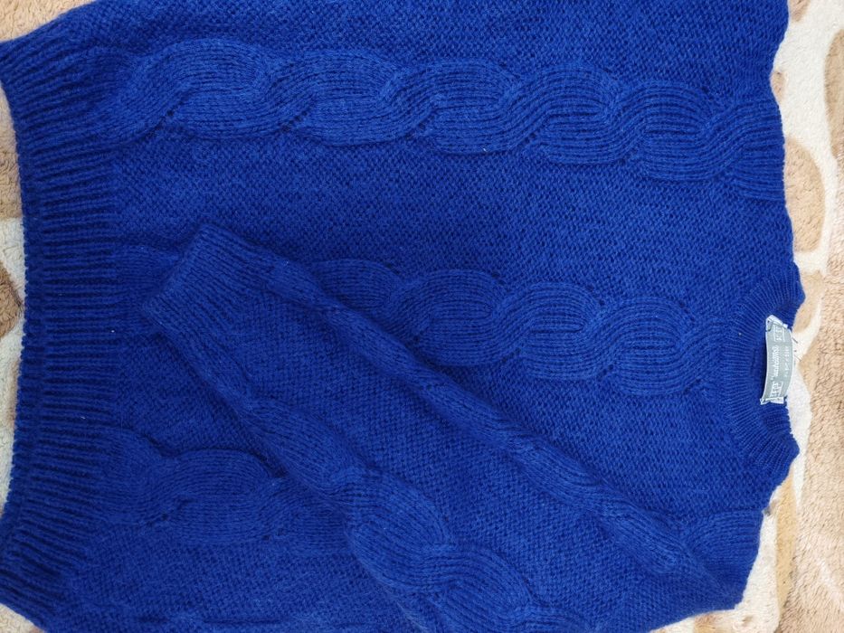Світер синій теплий