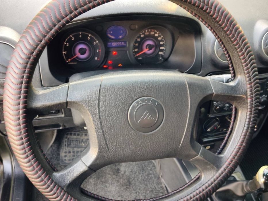 Автомобіль  Geely