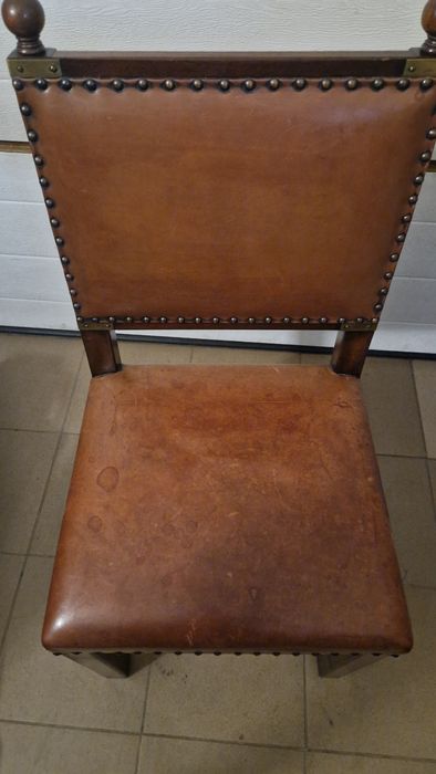 Krzesło drewniane obite skórą ładny stan
